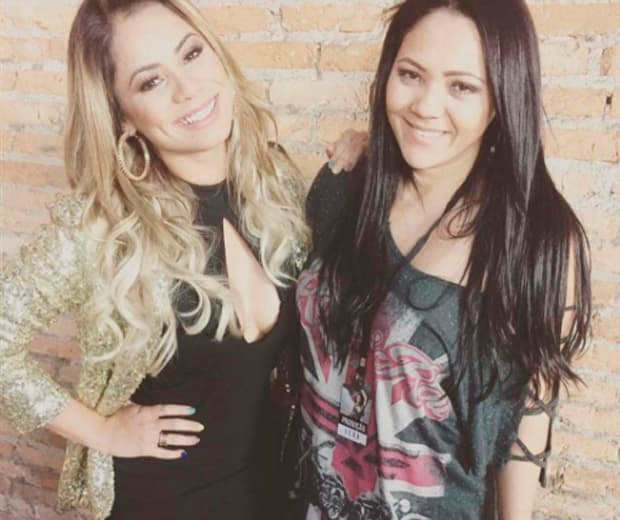 Mãe de Lexa desiste de desfilar após acidente; funkeira deve homenageá-la com coleira