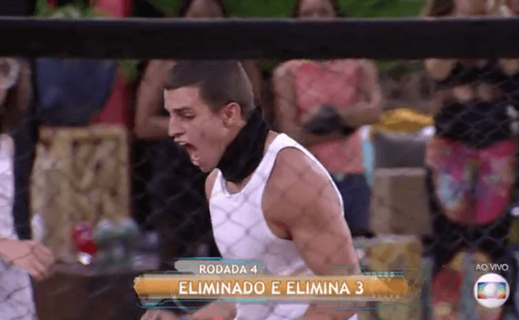 "BBB17": Manoel vira piada na web por celebração antecipada
