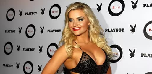 Ex-coelhinha da Playboy entra para "Rock Story"; conheça a sua personagem