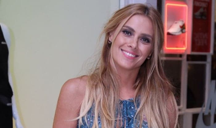 Veja a primeira foto de Carolina Dieckmann em nova minissérie da Globo