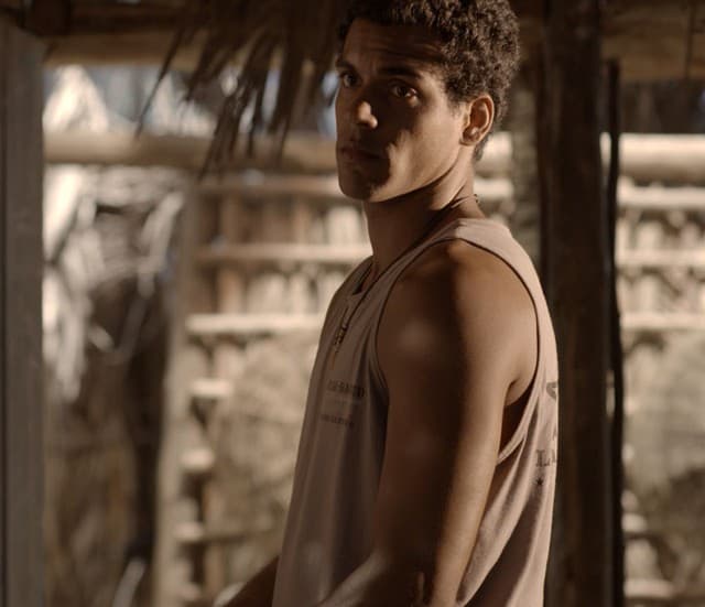 "Sol Nascente": Tiago fica com ciúmes de Bernardo e Yumi