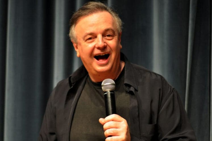 Marcelo Mansfield retorna aos palcos com show de stand up
