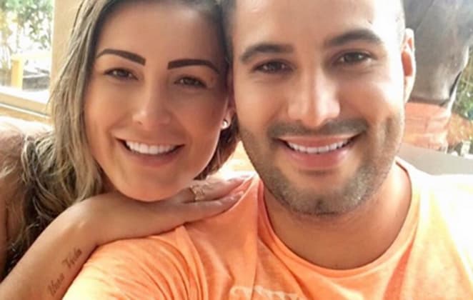 Andressa Urach dá dicas para ser uma dona de casa exemplar