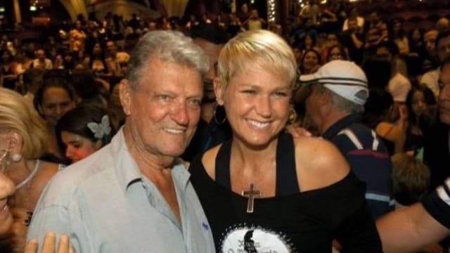 Pai de Xuxa é internado em estado grave