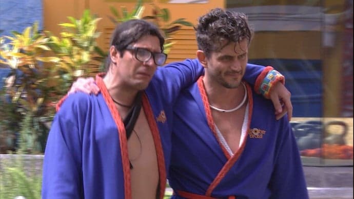 Ex-amigos no "BBB17", Ilmar vai processar Marcos Harter