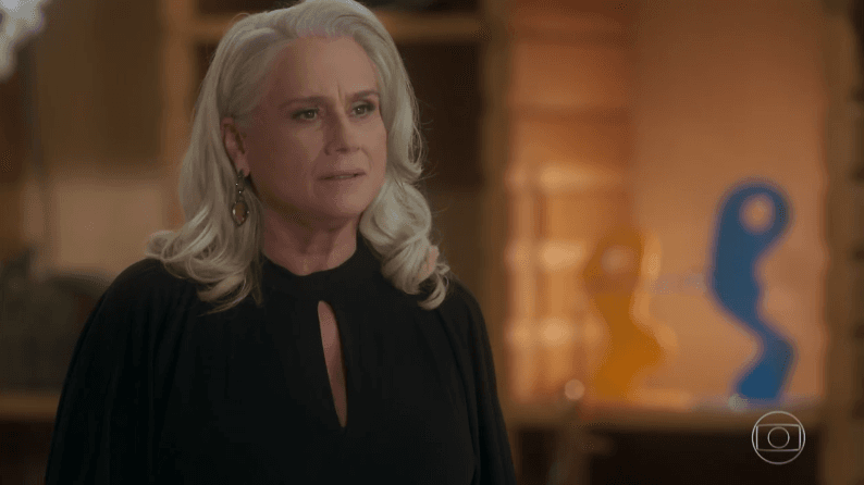 Magnólia (Vera Holtz) em cena de "A Lei do Amor" (Foto: Reprodução/Globo) Magnólia (Vera Holtz) em cena de "A Lei do Amor" (Foto: Reprodução/Globo)