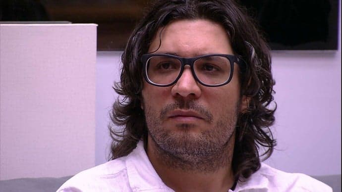 “BBB 17”: após saída, Ilmar não se arrepende de xingar Emilly: ‘Ela não respeita ninguém’