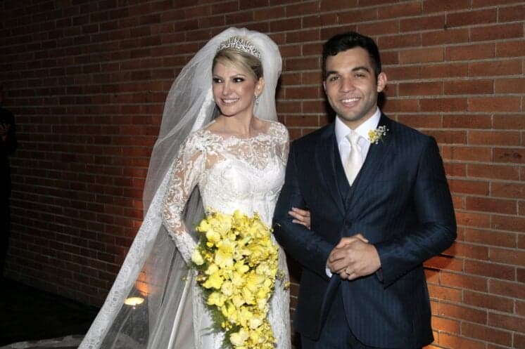 Antonia Fontenelle desmente crítica ao seu ex-marido