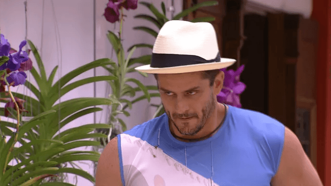 "BBB17": Em conversa com produção no confessionário, Marços se mostra descontrolado e dispara diversos palavrões