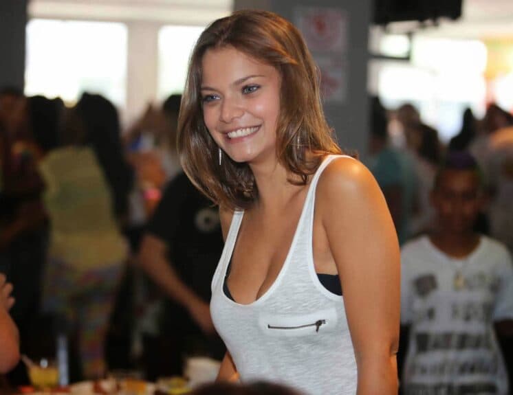 Novela da Record fez ex-global Milena Toscano reforçar a sua fé