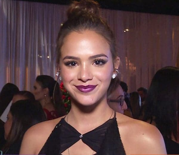 "Ser glamourosa é estado de espírito", dispara Bruna Marquezine em evento