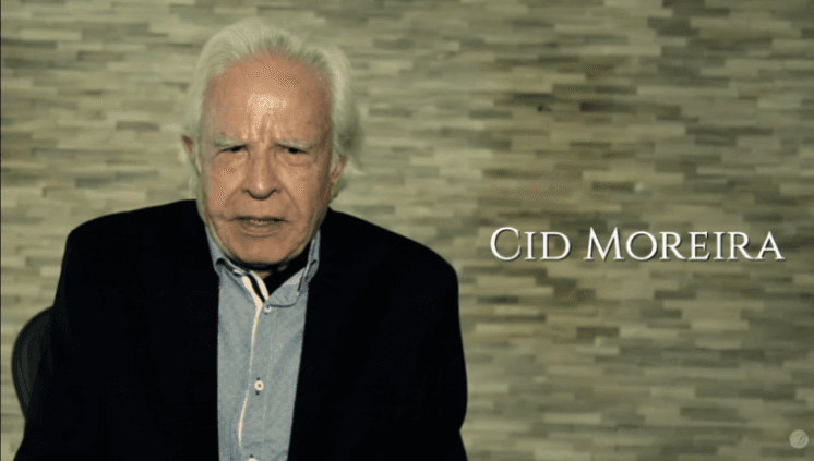 Aos 89 anos, Cid Moreira vira youtuber; saiba o que ele faz!