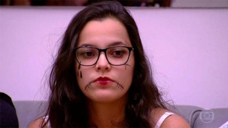 "BBB 17": Roberta cogita quebrar dedo de Emilly; Vivian quer cuspir na jovem