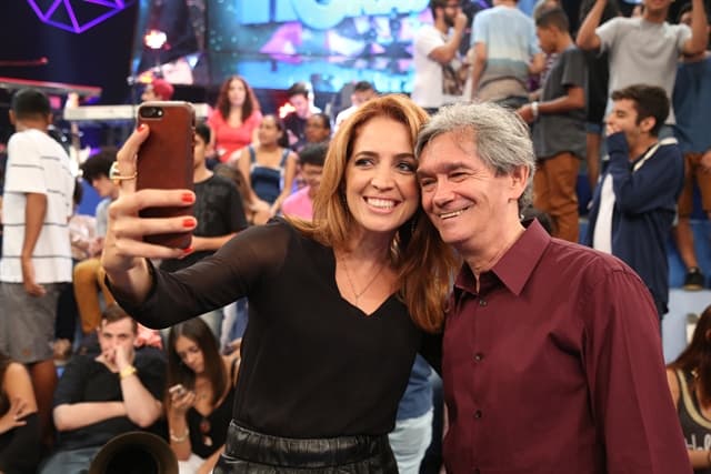 Globo comemora audiência no Rio; "Altas Horas" bate recorde desde 2010