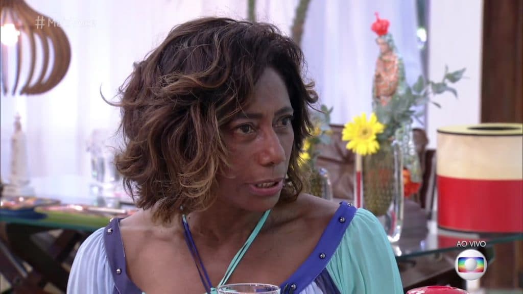No "Mais Você", Gloria Maria esconde idade, revela namoro e manda recado para Zeca Camargo