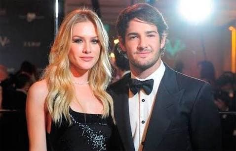 Fiorella Mattheis comenta namoro à distância com Alexandre Pato: "Onde tem amor, tem tudo"