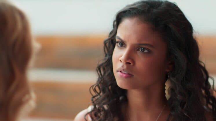 "Malhação": Bárbara tenta vender a academia e Joana parte pra cima da irmã