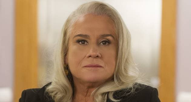 Desfecho de "A Lei do Amor" tem Marina assumindo que é Isabela e Mág se matando