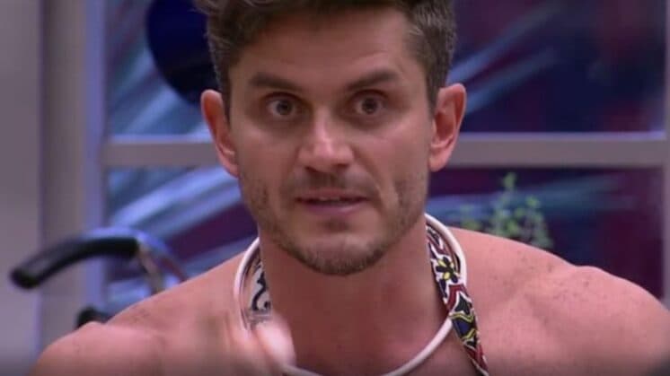 "BBB17": Marcos se diz incomodado em comer comida de Ieda