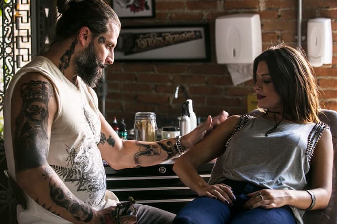 "Sol Nascente": Ralf e Milena ficam juntos no final