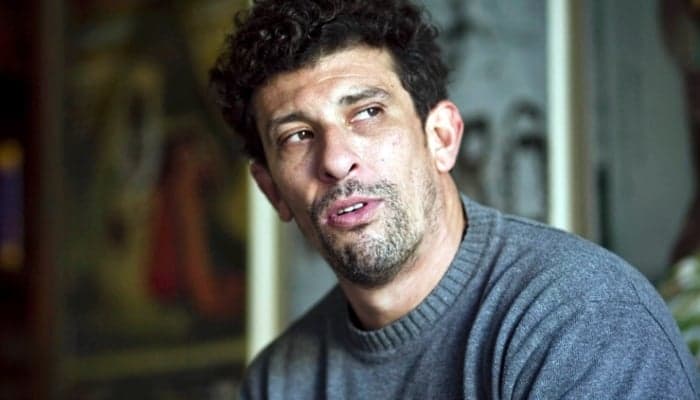 Milhem Cortaz viverá gay que se envolve com transexual em nova série