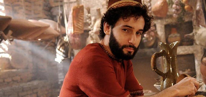 Rafael Almeida dá detalhes sobre casamento tradicional com advogada: "Combina com a gente"