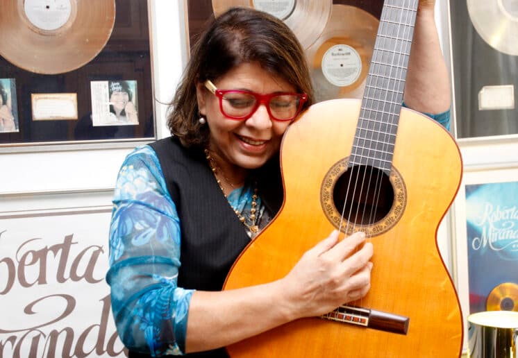 Roberta Miranda revela péssima fase da vida e vontade de largar a carreira