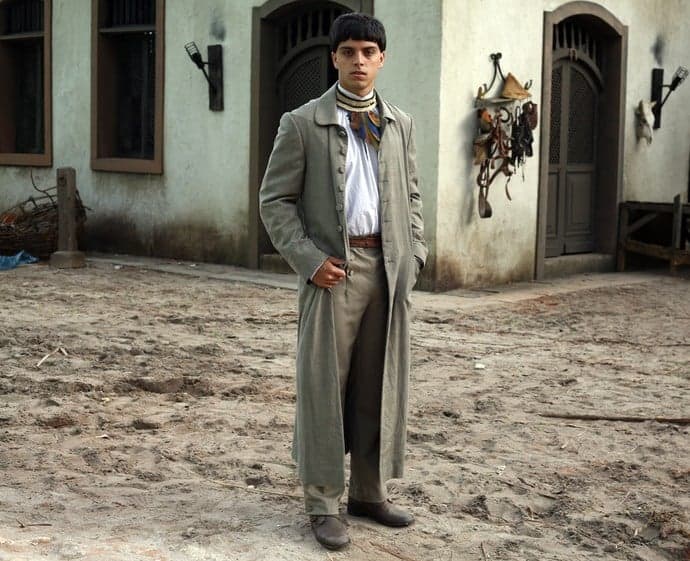 Rodrigo Simas teve que comer jabuti semicru para nova novela da Globo