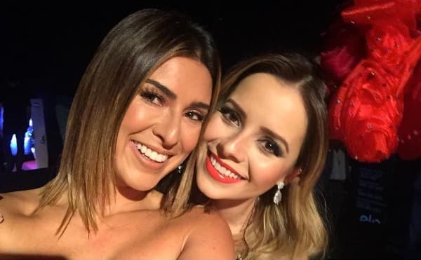 Atores do seriado "Sandy & Junior" reencontram protagonistas