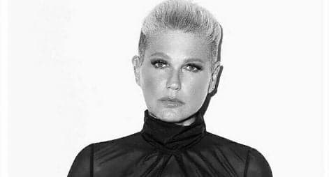 Chateada, Xuxa repreende produtora que estava assistindo ao "BBB17" ao invés de sua estreia na Record