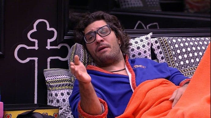 "BBB17": Ilmar não aceita pedidos de Marcos: "tenho nojo"