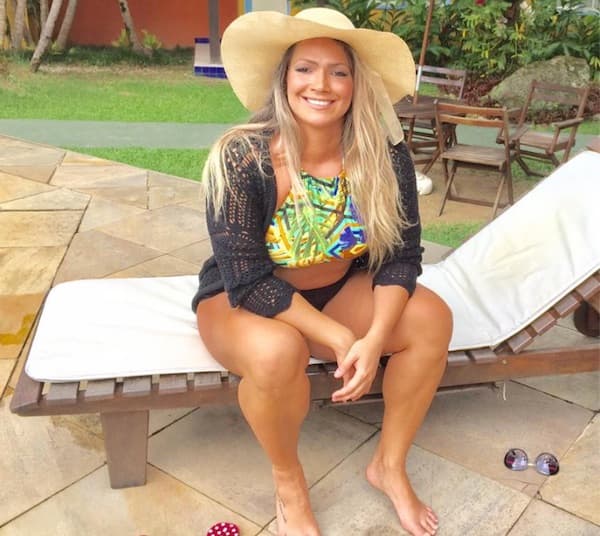 Com 80 kg, Fani Pacheco revela: "Chovem pretendentes"