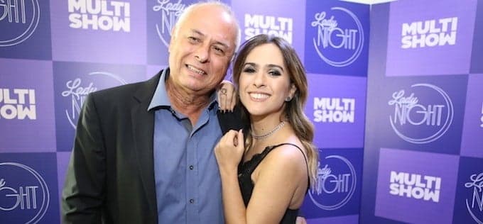 Pai de Tatá Werneck diz que foi obrigado a beijar ex-BBB em novo programa da filha