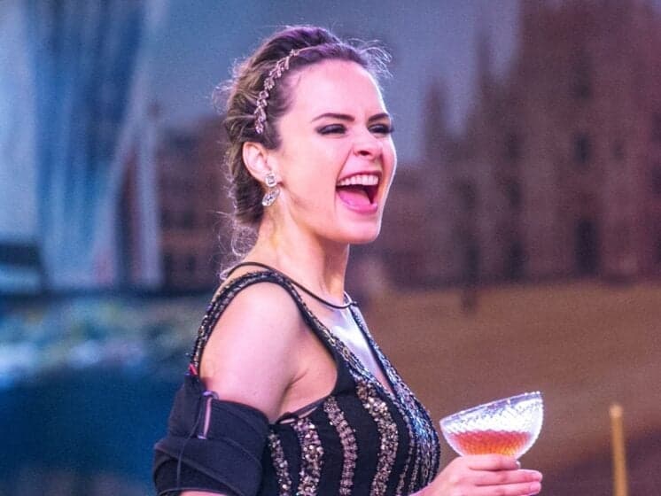 Após ser confundida com grávida, Ana Paula Renault toma decisão e procura ajuda de profissional
