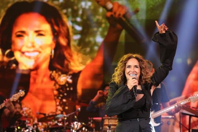 Daniela Mercury detona atual cenário da política brasileira no "Domingão do Faustão"