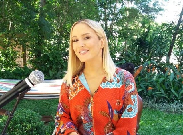 "Não é fácil encontrar a pessoa certa", comenta Claudia Leitte no "É de Casa"