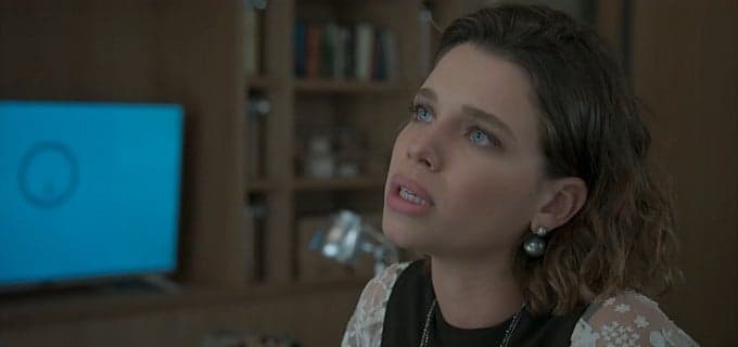 "A Força do Querer": Cibele dá uma de louca e quebra tudo em casa