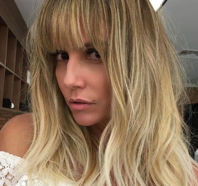 Deborah Secco rebate críticas após foto de Maria Flor