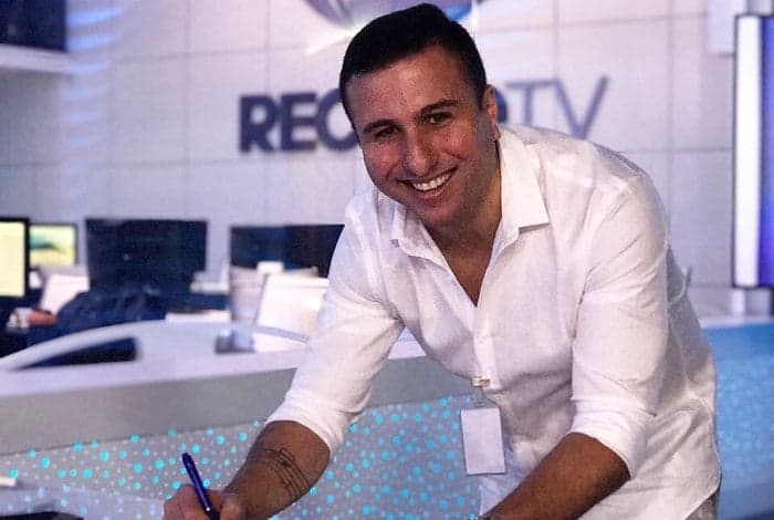 Famoso DJ assina contrato com a Record