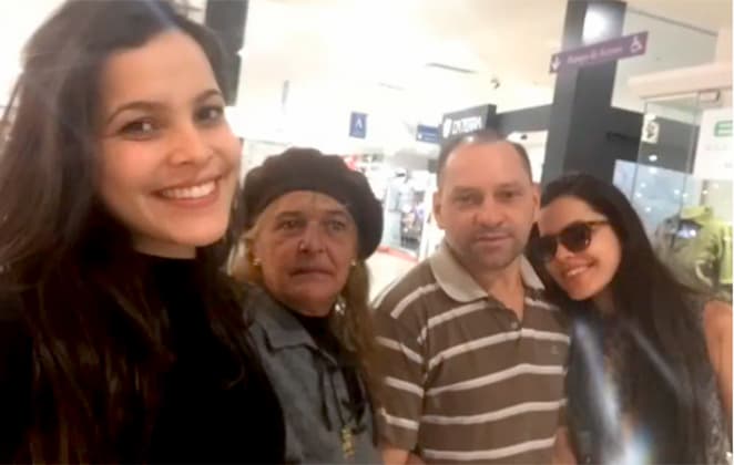 Emilly emociona a todos ao postar foto de sua falecida mãe: "Saudade"