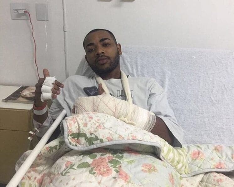 Filho de Mr Catra sofre acidente de carro em SP e vai parar no hospital