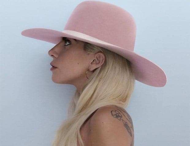 Lady Gaga atuará em filme sobre uma aspirante a cantora: "Nasce uma Estrela"
