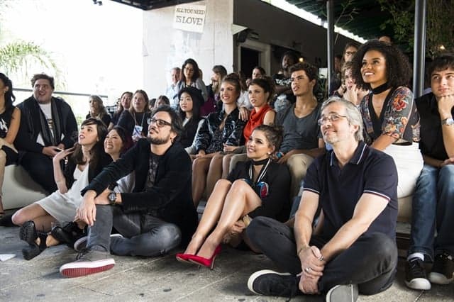 http://tvfoco.uai.com.br/wp-content/uploads/2015/05/Daniela-Mercury.jpg