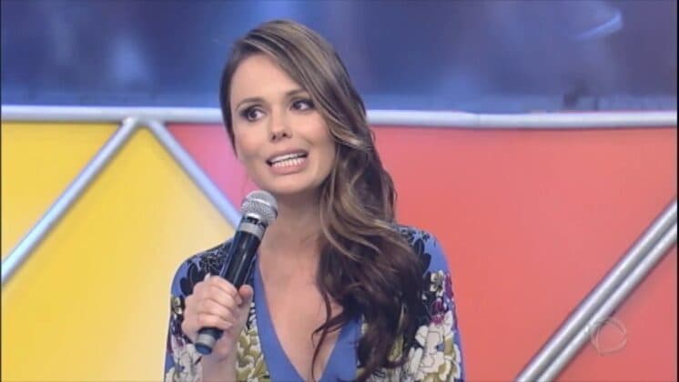 Na Record, ex-paquita, Graziela Schmitt, fala sobre carreira e "O Rico e Lázaro"