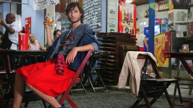 Para causar polêmica, Pedro usará saia na grande final do "BBB 17"