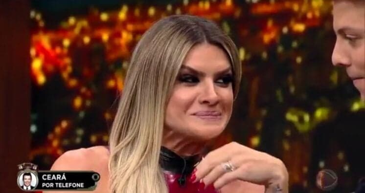 Mirella Santos cai em pegadinha de Fábio Porchat e Ceará