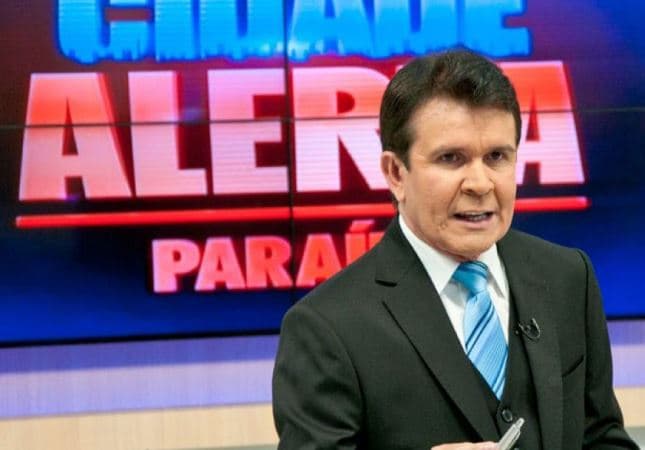 Apresentador do "Cidade Alerta" morre após passar mal em voo