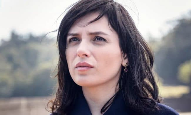 Monica Iozzi dá trabalho em gravação de filme em São Paulo