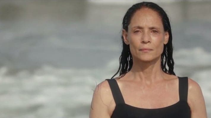 Premiado e cercado por polêmicas, filme "Aquarius" será exibido hoje (11) na TV
