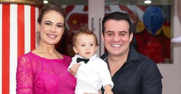 Belutti e Thaís Pacholek dispensam presentes e pedem doações em aniversário do filho